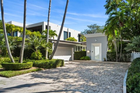 Купить виллу или дом в Майами-Бич, Флорида 5 спален, 369.75м2, № 1951555 - фото 23