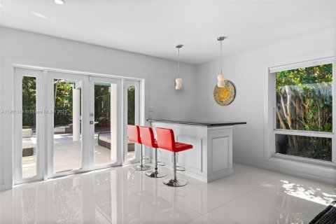 Купить виллу или дом в Майами-Бич, Флорида 5 спален, 369.75м2, № 1951555 - фото 10