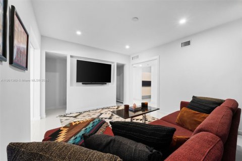 Купить виллу или дом в Майами-Бич, Флорида 5 спален, 369.75м2, № 1951555 - фото 20