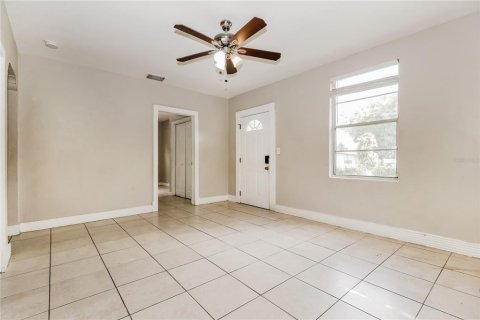 Casa en alquiler en Tampa, Florida, 4 dormitorios, 115.48 m2 № 1750006 - foto 3