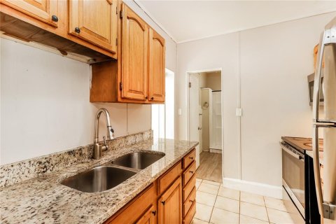 Casa en alquiler en Tampa, Florida, 4 dormitorios, 115.48 m2 № 1750006 - foto 7