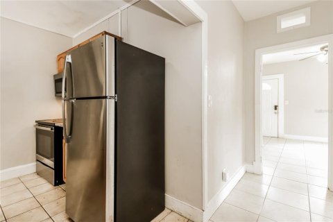 Casa en alquiler en Tampa, Florida, 4 dormitorios, 115.48 m2 № 1750006 - foto 8