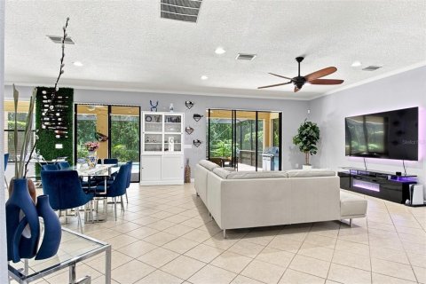 Villa ou maison à vendre à Wesley Chapel, Floride: 4 chambres, 275.18 m2 № 2299378 - photo 15
