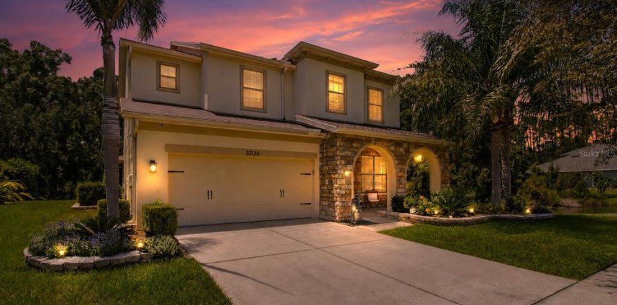 Villa ou maison à Wesley Chapel, Floride 4 chambres, 275.18 m2 № 2299378