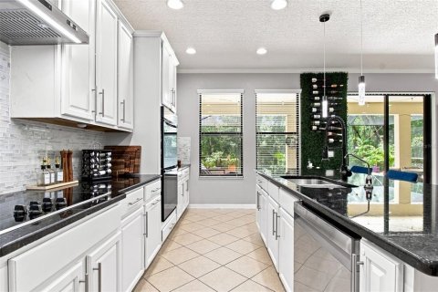 Villa ou maison à vendre à Wesley Chapel, Floride: 4 chambres, 275.18 m2 № 2299378 - photo 11