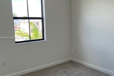 Townhouse in Miami, Florida 3 bedrooms, 123.65 sq.m. № 2076127 - photo 25