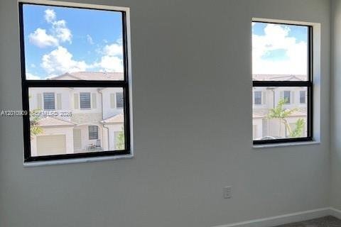 Townhouse in Miami, Florida 3 bedrooms, 123.65 sq.m. № 2076127 - photo 16