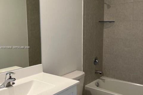 Townhouse in Miami, Florida 3 bedrooms, 123.65 sq.m. № 2076127 - photo 21