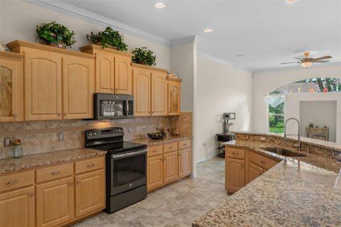House in Spring Hill, Florida 3 bedrooms, 245.63 sq.m. № 2302313 - photo 20