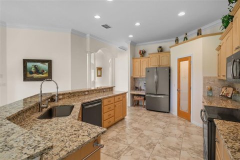 House in Spring Hill, Florida 3 bedrooms, 245.63 sq.m. № 2302313 - photo 19