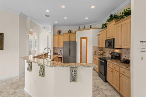 House in Spring Hill, Florida 3 bedrooms, 245.63 sq.m. № 2302313 - photo 18