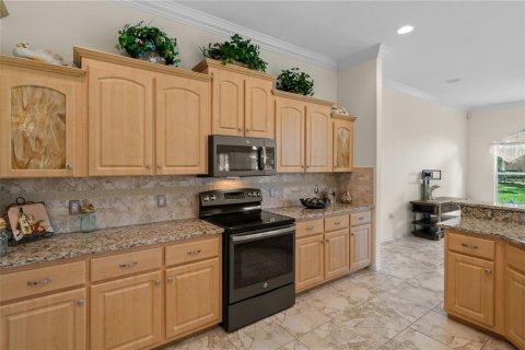 House in Spring Hill, Florida 3 bedrooms, 245.63 sq.m. № 2302313 - photo 23
