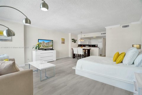 Снять в аренду кондоминиум в Холливуд, Флорида 54.81м2, № 2034660 - фото 6