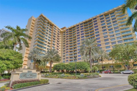 Снять в аренду кондоминиум в Холливуд, Флорида 54.81м2, № 2034660 - фото 22