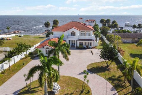 Casa en venta en Titusville, Florida, 5 dormitorios, 763.38 m2 № 1276831 - foto 1