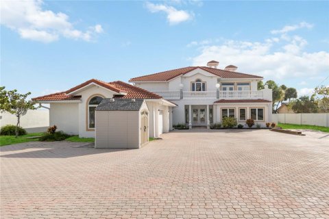 Casa en venta en Titusville, Florida, 5 dormitorios, 763.38 m2 № 1276831 - foto 17