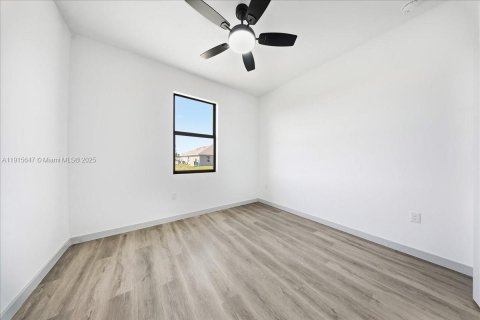 Casa en venta en Lehigh Acres, Florida, 3 dormitorios, 140.56 m2 № 1971658 - foto 14