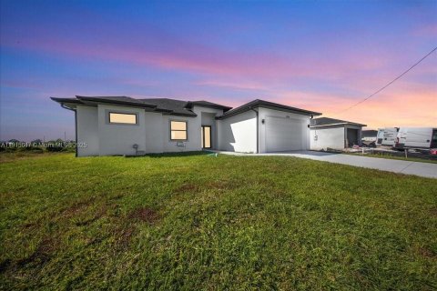 Casa en venta en Lehigh Acres, Florida, 3 dormitorios, 140.56 m2 № 1971658 - foto 3