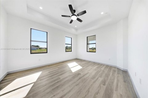 Casa en venta en Lehigh Acres, Florida, 3 dormitorios, 140.56 m2 № 1971658 - foto 19