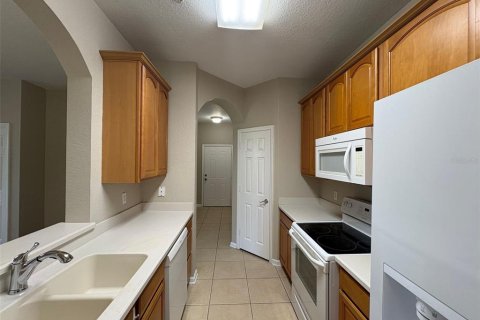 Condo in Orlando, Florida, 3 bedrooms № 2236002 - photo 12