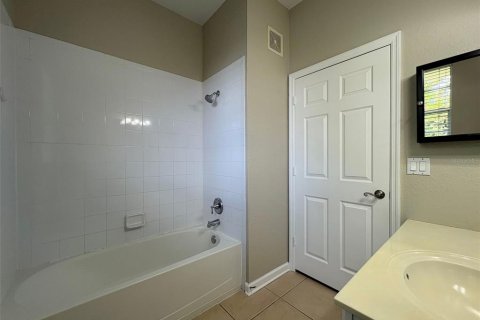 Condo in Orlando, Florida, 3 bedrooms № 2236002 - photo 26