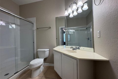 Condo in Orlando, Florida, 3 bedrooms № 2236002 - photo 17