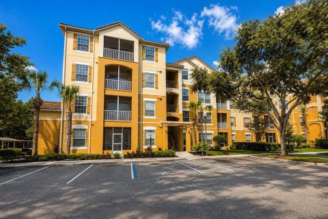 Condo in Orlando, Florida, 3 bedrooms № 2236002 - photo 2