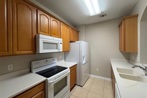 Condo in Orlando, Florida, 3 bedrooms № 2236002 - photo 11