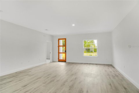 Villa ou maison à louer à Ocala, Floride: 4 chambres, 164.81 m2 № 1865926 - photo 8