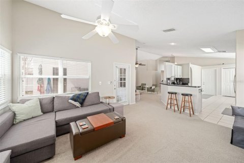 House in Kissimmee, Florida 3 bedrooms, 161.56 sq.m. № 1622790 - photo 11