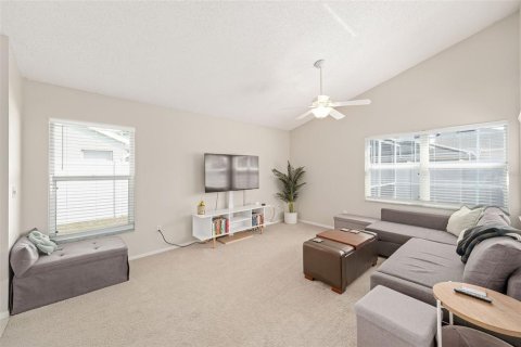 House in Kissimmee, Florida 3 bedrooms, 161.56 sq.m. № 1622790 - photo 12