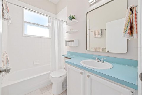 House in Kissimmee, Florida 3 bedrooms, 161.56 sq.m. № 1622790 - photo 21