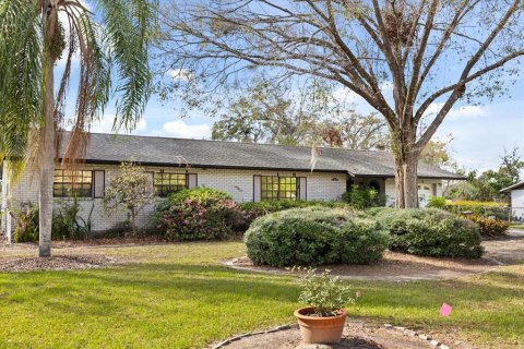 Casa en venta en Thonotosassa, Florida, 3 dormitorios, 134.15 m2 № 1527747 - foto 1
