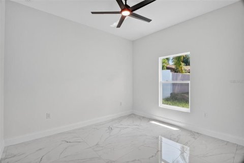 Villa ou maison à vendre à Umatilla, Floride: 4 chambres, 145.2 m2 № 2121944 - photo 15
