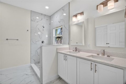 Villa ou maison à vendre à Umatilla, Floride: 4 chambres, 145.2 m2 № 2121944 - photo 3