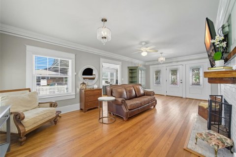 House in Palmetto, Florida 4 bedrooms, 273.6 sq.m. № 1899818 - photo 4