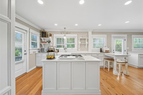 House in Palmetto, Florida 4 bedrooms, 273.6 sq.m. № 1899818 - photo 5