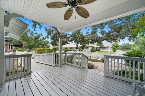 House in Palmetto, Florida 4 bedrooms, 273.6 sq.m. № 1899818 - photo 11
