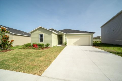 House in Ocala, Florida 4 bedrooms, 169.18 sq.m. № 2219373