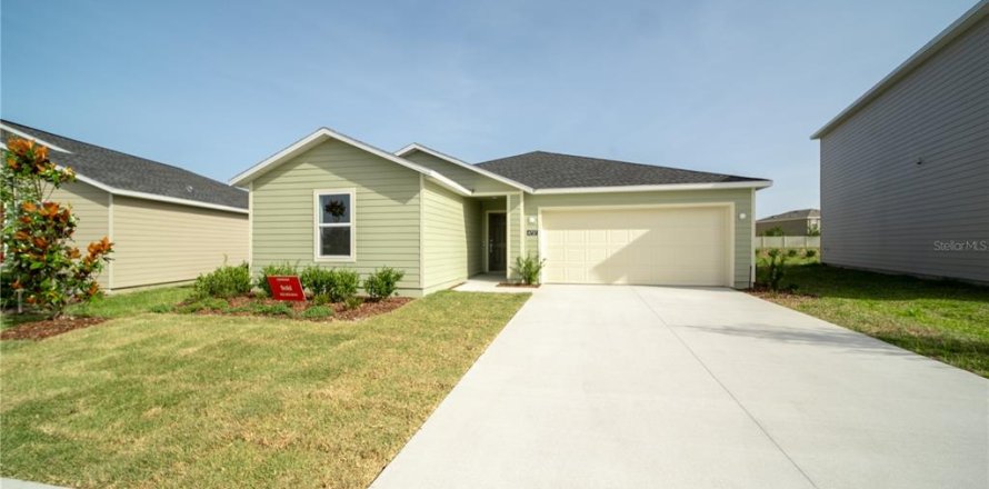 House in Ocala, Florida 4 bedrooms, 169.18 sq.m. № 2219373