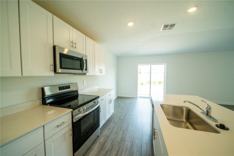 House in Ocala, Florida 4 bedrooms, 169.18 sq.m. № 2219373 - photo 3
