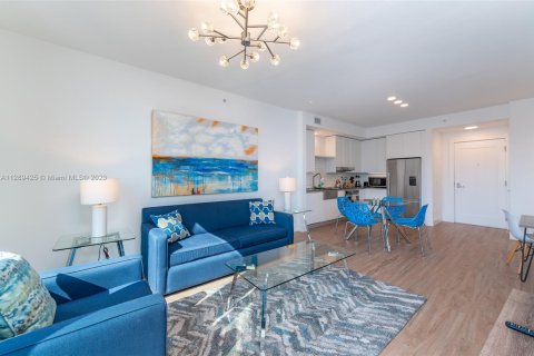 Apartamento en alquiler en Miami, Florida, 1 dormitorio, 111.48 m2 № 1938468 - foto 6