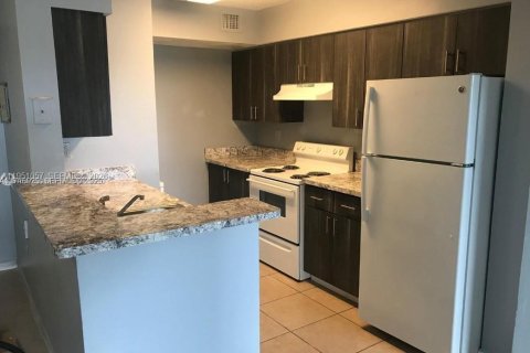 Condominio en Miami, Florida, 2 dormitorios № 2006499