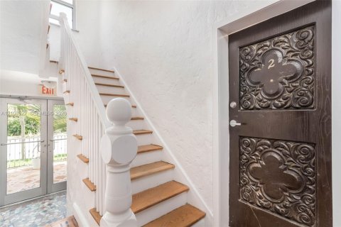 Villa ou maison à louer à Miami, Floride: 10 chambres, 55.74 m2 № 2428233 - photo 18