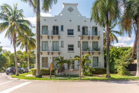 Villa ou maison à louer à Miami, Floride: 10 chambres, 55.74 m2 № 2428233 - photo 19