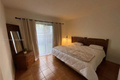 Condo in Miami, Florida, 3 bedrooms  № 1951119 - photo 25