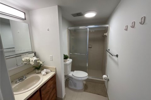 Condo in Miami, Florida, 3 bedrooms  № 1951119 - photo 21
