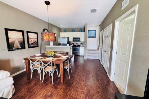 Adosado en venta en Kissimmee, Florida, 3 dormitorios № 1944111 - foto 6