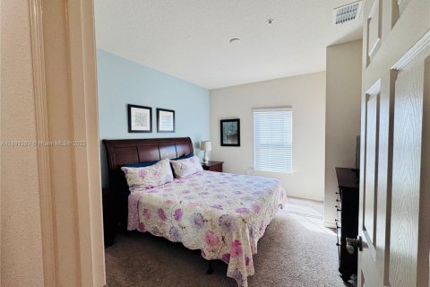 Adosado en venta en Kissimmee, Florida, 3 dormitorios № 1944111 - foto 12