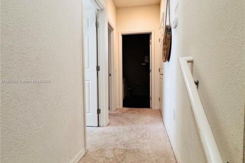 Adosado en venta en Kissimmee, Florida, 3 dormitorios № 1944111 - foto 11